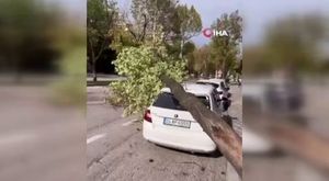 Osmanlı Devleti'nin 634 yıllık ilk hastanesinin kurşunları rulo yaparak çalmaya çalışmışlar