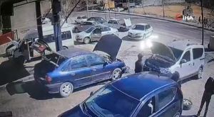 Kafede çıkan kavgada ortalık savaş alanına döndü