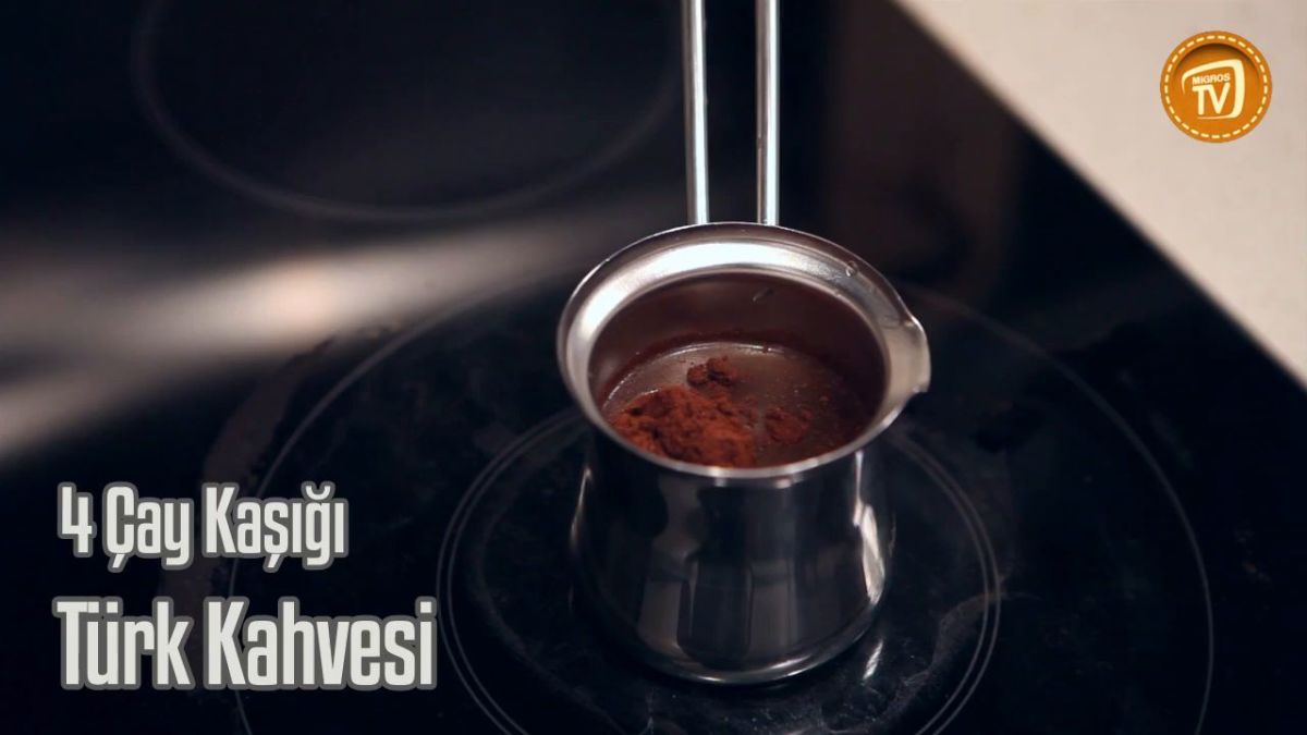 Vanilyalı Sütlü Türk Kahvesi Videosu Vanilyalı Sütlü Türk Kahvesi Videosu