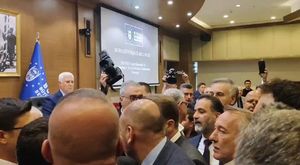 Okul yolunda kaza: 15 öğrenci hastaneye kaldırıldı
