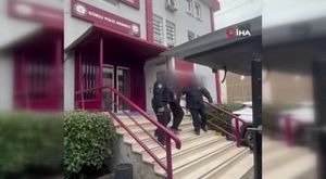 Bursa'da aniden yola çıkan cip motosikletle böyle çarpıştı