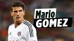 Beşiktaş'ın eski oyuncusu Mario Gomez, Münih'te Beşiktaş kafilesini ziyaret etti.