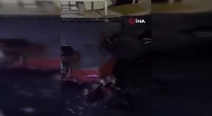 Alkollü sürücü uygulamadan kaçarken refüje çıktı