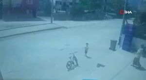Yol verme kavgası sokağı ringe çevirdi..