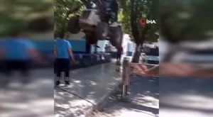 ABD'de araç kalabalığın arasına daldı! Çok sayıda ölü ve yaralılar var...