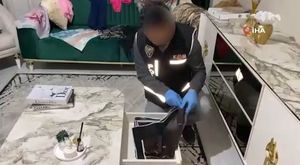 Kurye kılığıyla girdiler, silahla alıkoydular... Özel Harekat kapıları koçbaşıyla kırdı