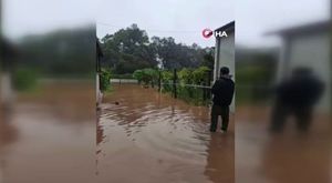 Trafikte sürücülerin kavgası kameraya yansıdı