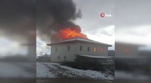 1 kişinin öldüğü yangında patlama anı kamerada