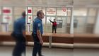 Mehdi olduğunu öne süren şahıs adliyede bıçaklı eylem yaptı