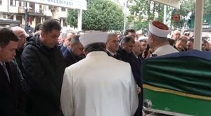 Bursa'da park halindeki otomobile çarpıp kaçtı