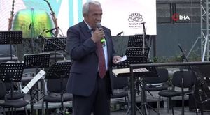 Bursa Nilüfer Belediye Başkanı Turgay Erdem'den miniklere ilk gün sürprizi