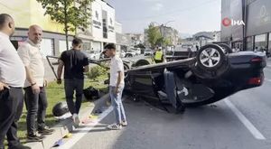 Banyodaki kadını gözetlerken yakalandı