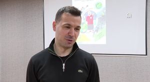 Bursa Uludağ'a çıkmak isteyenlere jandarma izin vermedi