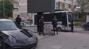 Bursa'da  düğüne gidenlerin bulunduğu araç otomobille çarpıştı: 5 yaralı