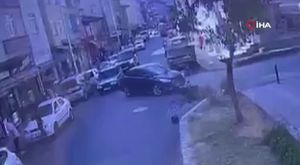 Bursa’da iki aracın kafa kafaya çarpıştığı anlar kamerada
