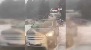 Alkollü maganda vincin tepesine çıkıp alkış istedi