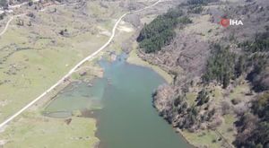 Bursa'da fırtınanın bilançosu ağırlaşıyor! Uçan çatı otobüsün üzerine düştü, ağaraçlar devrildi... (1)