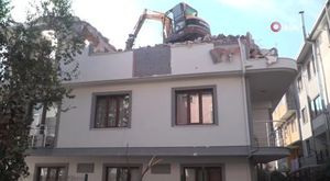 Bursa'da arıza yapan yolcu otobüsü alev alev yandı