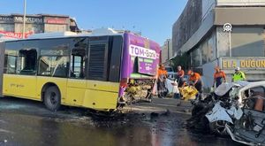Adana’da kapüşonlu şüpheli park halindeki mopedi çaldı