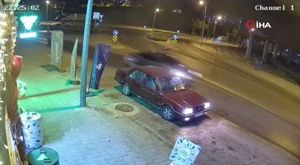 Otomobil ile motosikletin kazası kamerada: 1 yaralı
