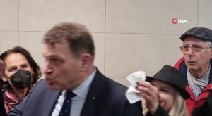 Bursa'da süper kahramanlardan çocuklara anlamlı hediye