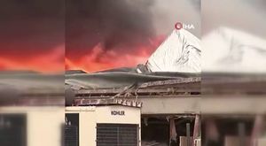 Direksiyon başında fenalaştı, bir sağa bir sola çarptı: O anlar kamerada