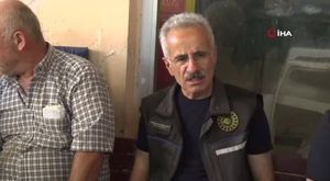 Skandal görüntüler! Otobüste beğendiği kızı takip etti ve...