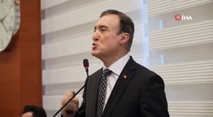 Bursa'da camide hırsızlık! Çocuk hırsızlar anbean kamerada