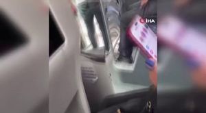 Marketin kadın kasiyerine yumruklu saldırı kamerada