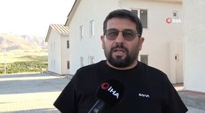7 yaşındaki Harun, anne ve babasının sesini gözyaşlarıyla karşıladı
