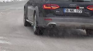 Bursa Uluabat Gölü'nün suları 625 yıllık camiyi tehdit ediyor