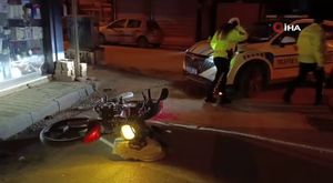 Bursa’da feci motosiklet kazası kamerada: 3 yaralı