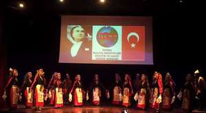İstanbul halkoyunları il yarışması birincisi İDEMM Denizli yöresi/zeybek