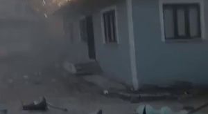 Bursa'da gürültü yüzünden yaşanan kavgada komşular birbirine girdi! 2'si ağır 3 yaralı
