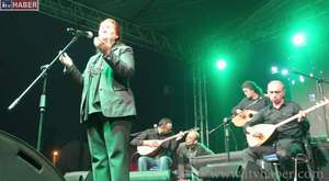 Sabahat Akkiraz Ataşehir Konseri - Ne Ağlarsın Benim Zülfü Siyahım