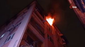 Bursa'da muhtarlığa gelen vatandaşları şiirle karşılıyor