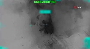 Araçlar arasında makas atarak trafiği tehlikeye düşürdü