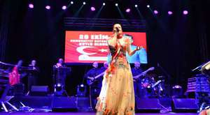 Antalya 29 Ekim Cumhuriyet Bayramı   Candan Erçetin Konseri2