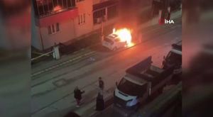 Harçlık aldığı kafeyi soyan tek elli hırsız kamerada