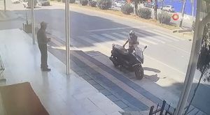 Vatandaşın ‘Bize saldırır bunlar’ diyerek heyecanla kayda aldığı yunusların şovu kamerada