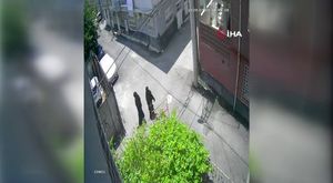 Banyodaki kadını gözetlerken yakalandı