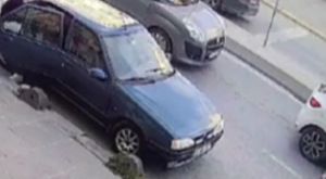 TAKLA ATTI HEM KENDİNİ HEM BAŞKA SÜRÜCÜLERİ YAKTI