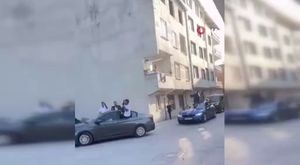 Bursa’da seyir halindeki araç alev alev yandı