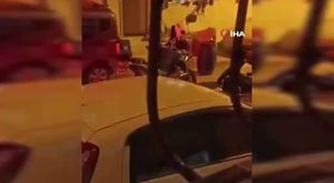 Bursa'da tehlikeli taşımacılık kamerada! Kollarını açarak...