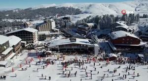 Bursa'da park halindeki kamyonet alev alev yandı
