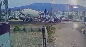 Bursa'da kürekli yumruklu kavga kamerada