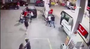 Bursa'da korkunç kaza: Motosikletli genç kamyonun altına girdi!