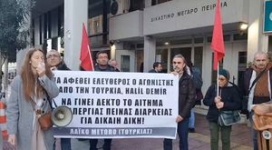 Atina Barosu Önünde Halkın Tutsak Avukatı Naim Eminoğlu İçin Açılan Masa 10. Gününde