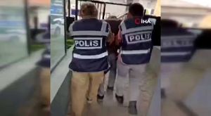 Alkollü sürücü uygulamadan kaçarken refüje çıktı