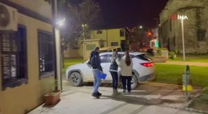 Bursa'da muhtarlığa gelen vatandaşları şiirle karşılıyor